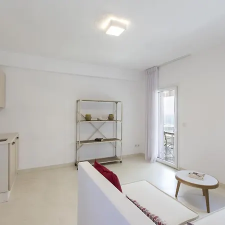 4 Maisonettes With A Swimming Pool And A Sea View, In The Area Of Koundouros
