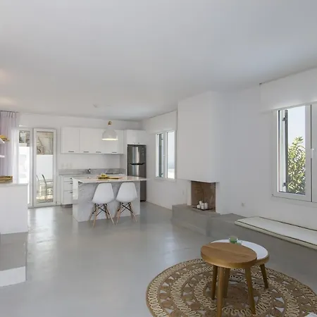 4 Maisonettes With A Swimming Pool And A Sea View, In The Area Of Koundouros
